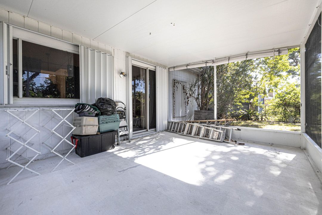 For Sale: $250,000 (3 beds, 2 baths, 1272 Square Feet)