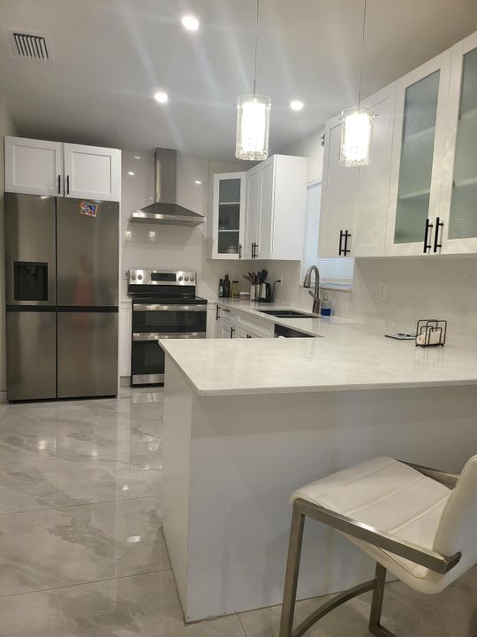 待售: $589,000 (4 贝兹, 2 浴室, 1589 平方英尺)