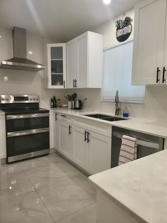 待售: $589,000 (4 贝兹, 2 浴室, 1589 平方英尺)