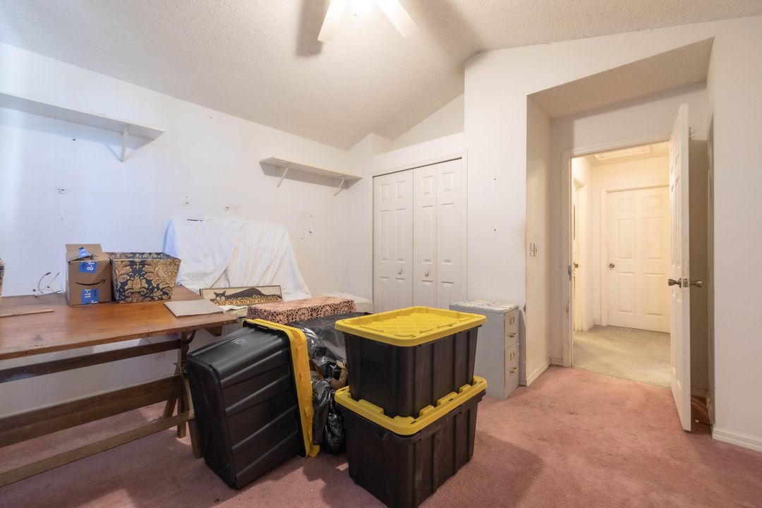 For Sale: $250,000 (3 beds, 2 baths, 1272 Square Feet)