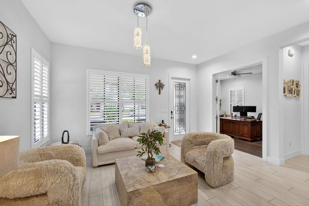 For Sale: $1,900,000 (4 beds, 3 baths, 3618 Square Feet)