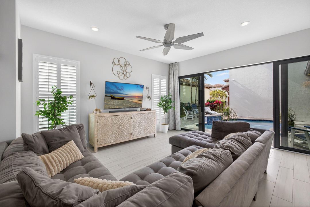 For Sale: $1,900,000 (4 beds, 3 baths, 3618 Square Feet)