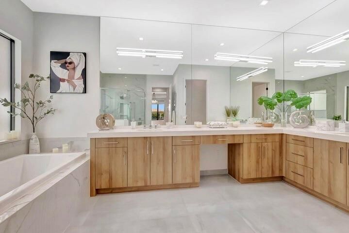 待售: $2,879,000 (5 贝兹, 5 浴室, 4996 平方英尺)