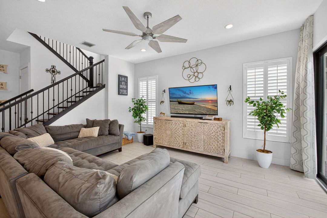 For Sale: $1,900,000 (4 beds, 3 baths, 3618 Square Feet)