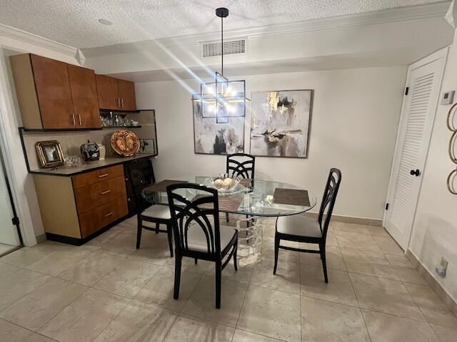 出租: $1,600 (1 贝兹, 1 浴室, 795 平方英尺)