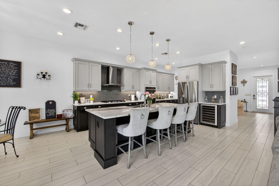 For Sale: $1,900,000 (4 beds, 3 baths, 3618 Square Feet)