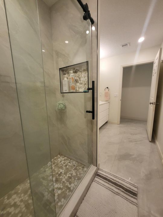 待售: $589,000 (4 贝兹, 2 浴室, 1589 平方英尺)