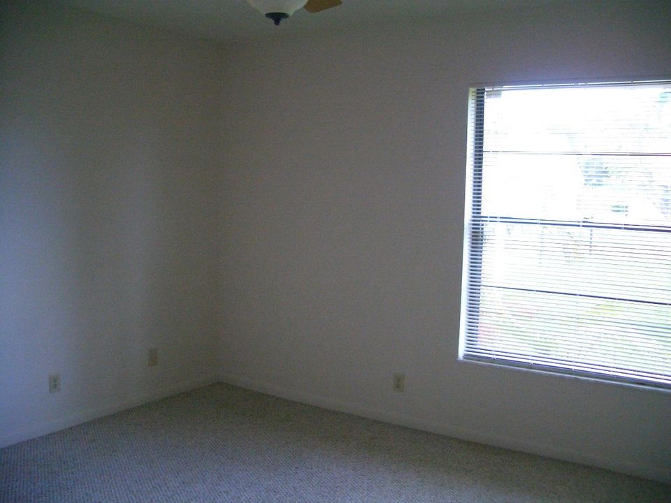 В аренду: $4,195 (3 спален, 2 ванн, 1819 Квадратных фут)