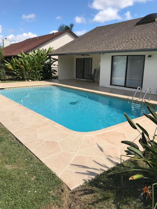 В аренду: $4,195 (3 спален, 2 ванн, 1819 Квадратных фут)