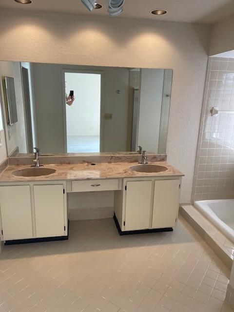 В аренду: $4,195 (3 спален, 2 ванн, 1819 Квадратных фут)