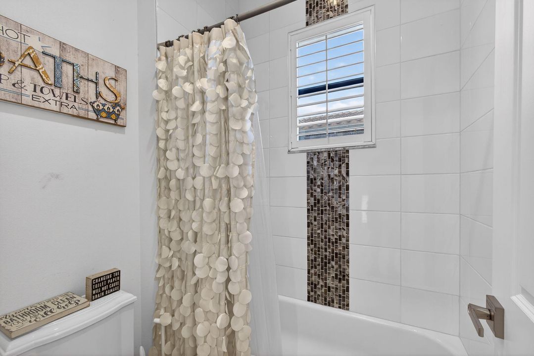 For Sale: $1,900,000 (4 beds, 3 baths, 3618 Square Feet)