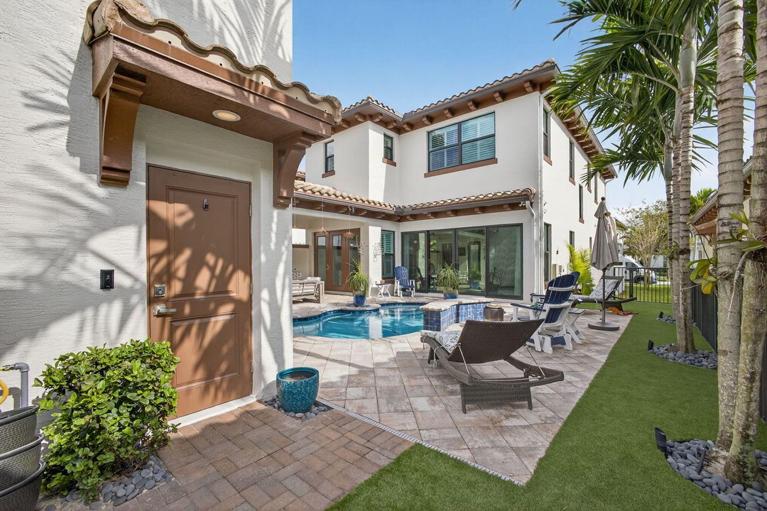 For Sale: $1,900,000 (4 beds, 3 baths, 3618 Square Feet)