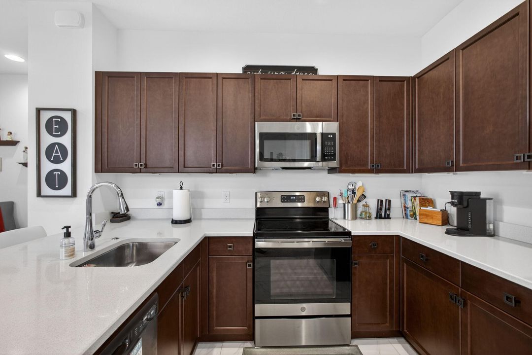 For Sale: $1,900,000 (4 beds, 3 baths, 3618 Square Feet)