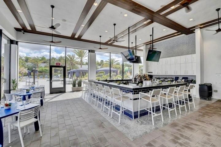 待售: $2,879,000 (5 贝兹, 5 浴室, 4996 平方英尺)