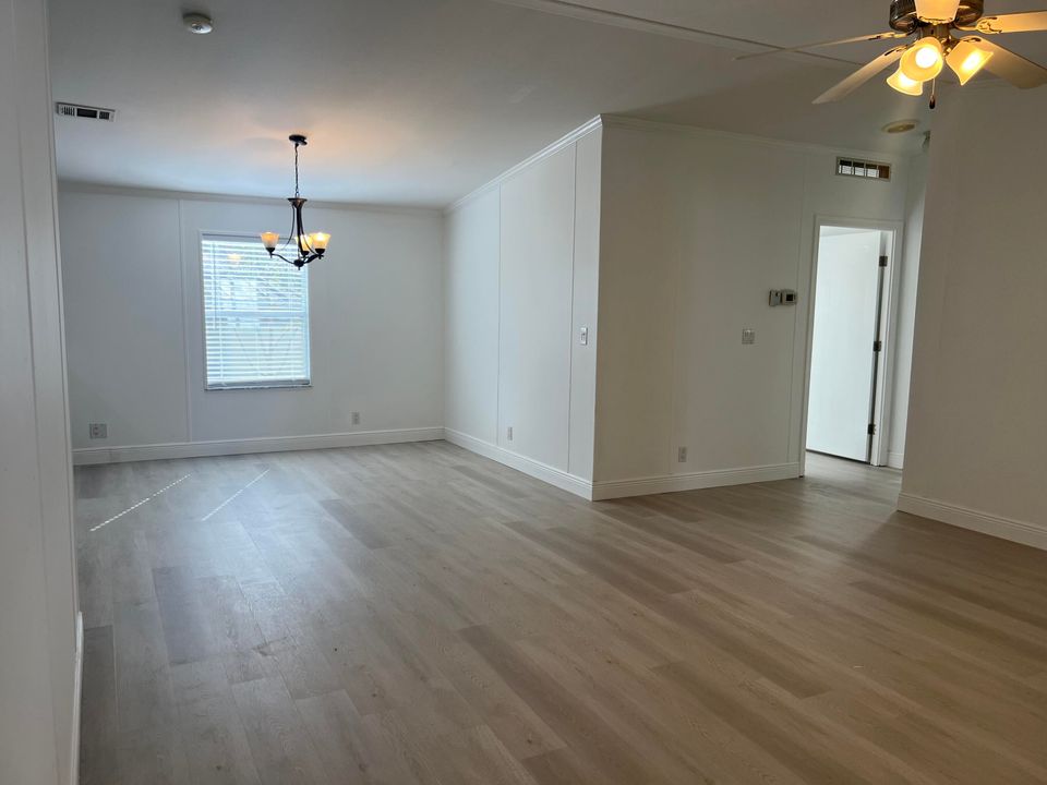 На продажу: $160,000 (2 спален, 2 ванн, 1476 Квадратных фут)