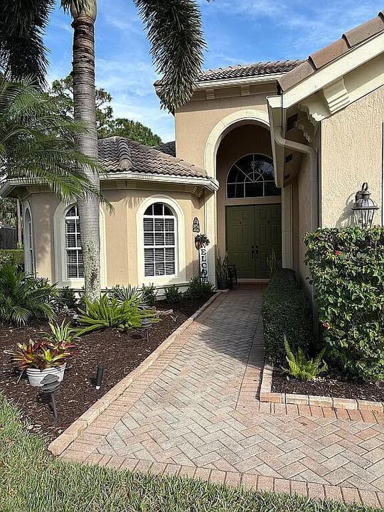 En Venta: $549,999 (3 camas, 3 baños, 2365 Pies cuadrados)