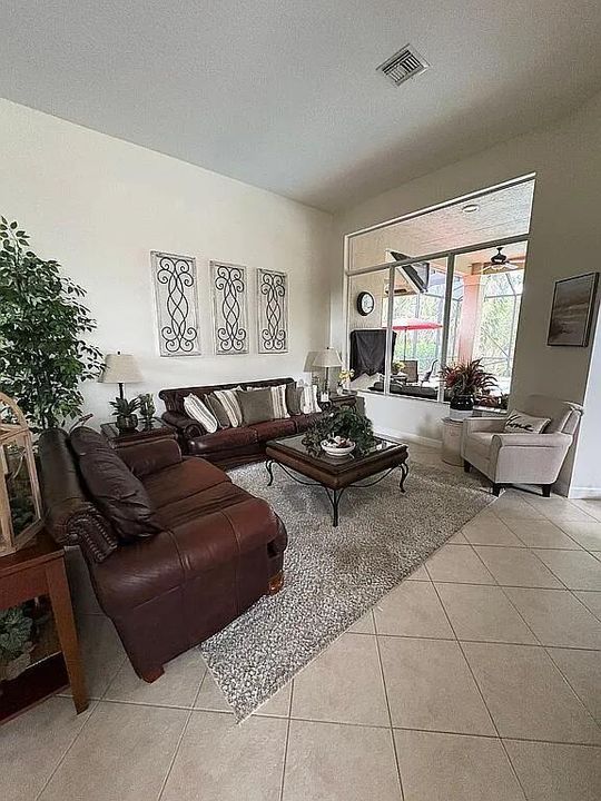 En Venta: $549,999 (3 camas, 3 baños, 2365 Pies cuadrados)