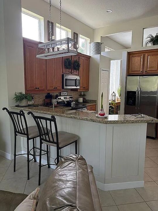 En Venta: $549,999 (3 camas, 3 baños, 2365 Pies cuadrados)