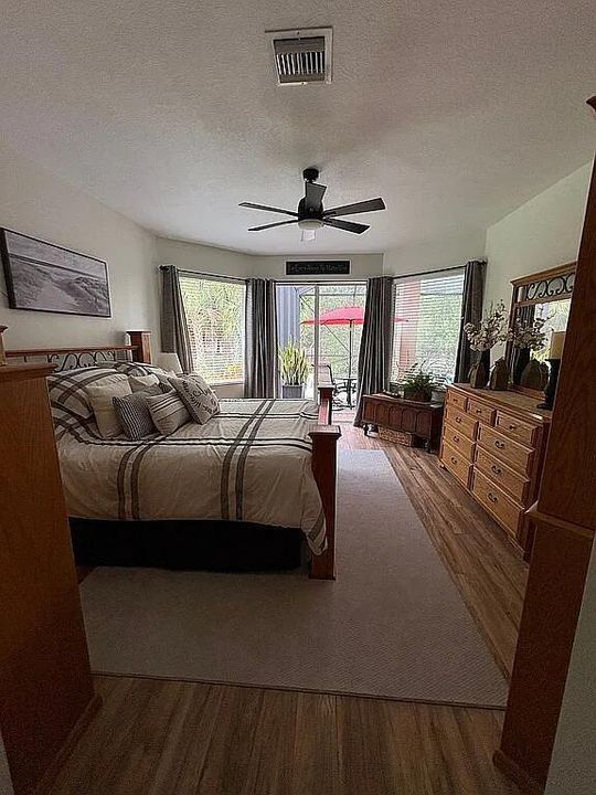 En Venta: $549,999 (3 camas, 3 baños, 2365 Pies cuadrados)