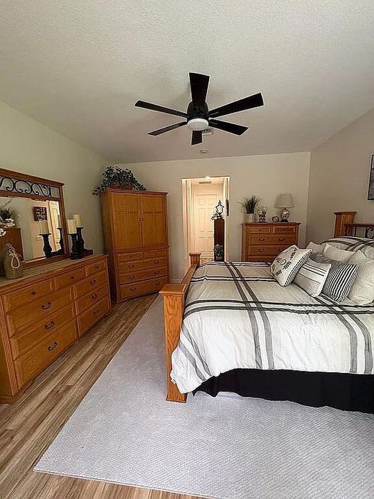 En Venta: $549,999 (3 camas, 3 baños, 2365 Pies cuadrados)