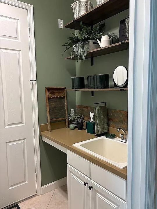 En Venta: $549,999 (3 camas, 3 baños, 2365 Pies cuadrados)