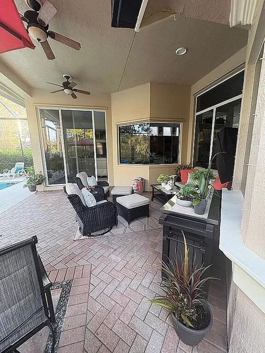 En Venta: $549,999 (3 camas, 3 baños, 2365 Pies cuadrados)