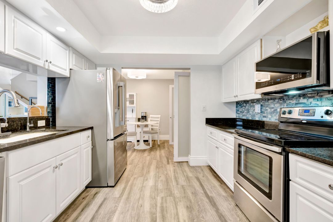 For Sale: $515,900 (3 beds, 2 baths, 1641 Square Feet)