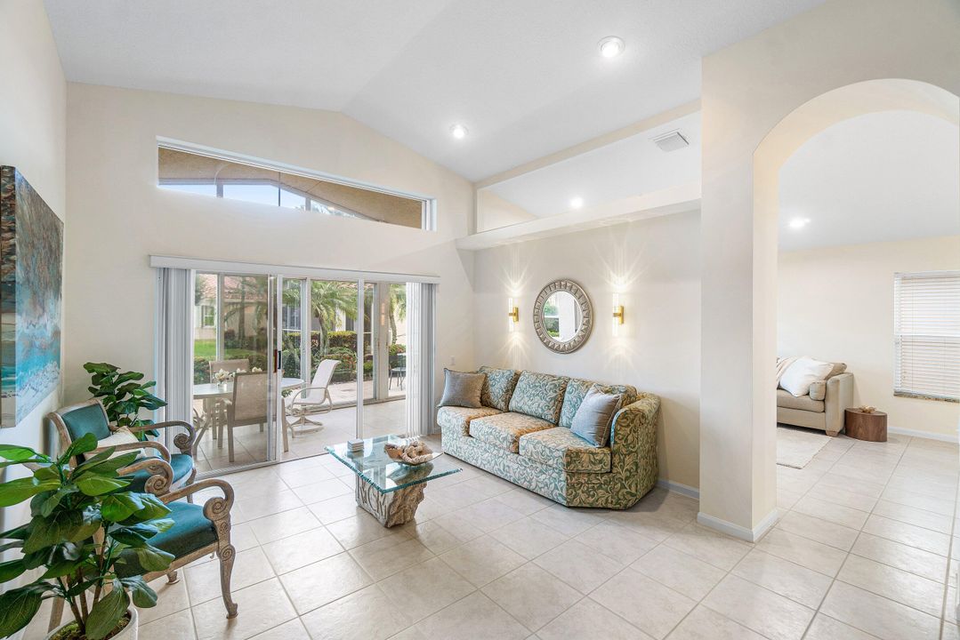 待售: $549,000 (3 贝兹, 2 浴室, 2078 平方英尺)