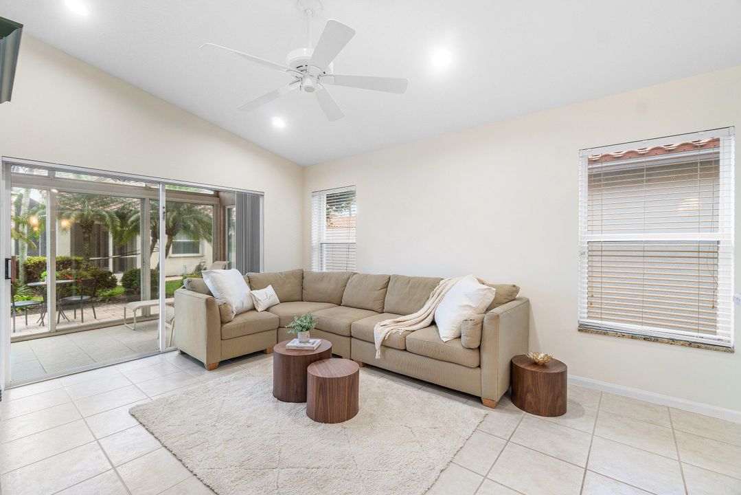 待售: $549,000 (3 贝兹, 2 浴室, 2078 平方英尺)