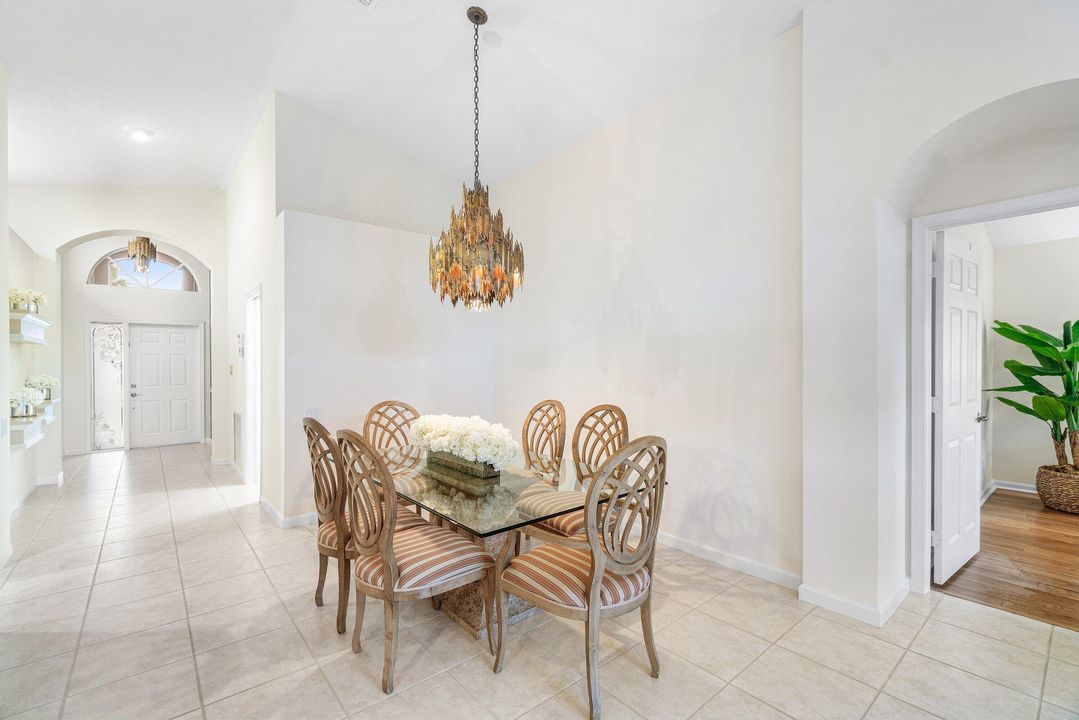 待售: $549,000 (3 贝兹, 2 浴室, 2078 平方英尺)