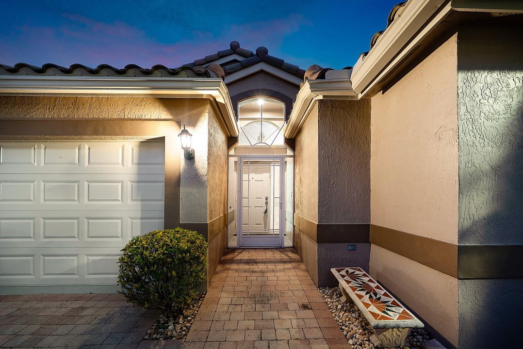 待售: $549,000 (3 贝兹, 2 浴室, 2078 平方英尺)