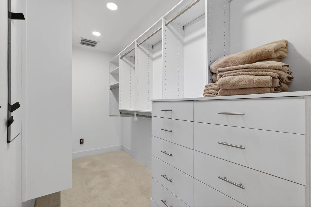 В аренду: $30,000 (4 спален, 3 ванн, 3388 Квадратных фут)