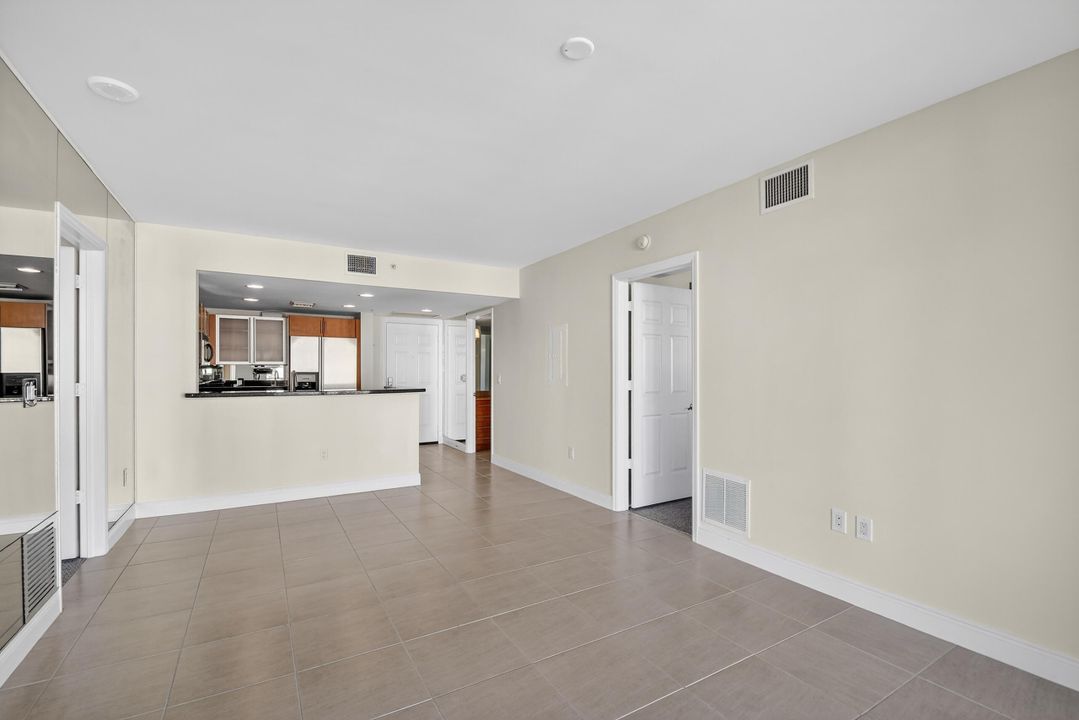 待售: $459,000 (2 贝兹, 2 浴室, 1130 平方英尺)