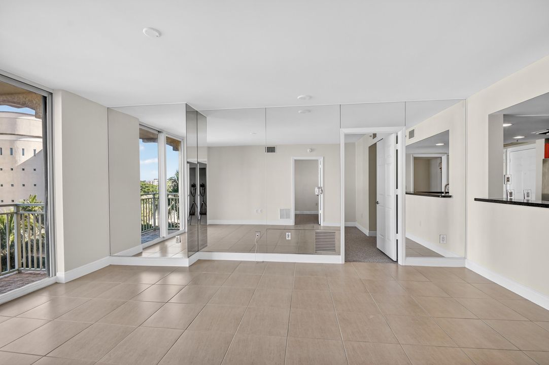 待售: $459,000 (2 贝兹, 2 浴室, 1130 平方英尺)