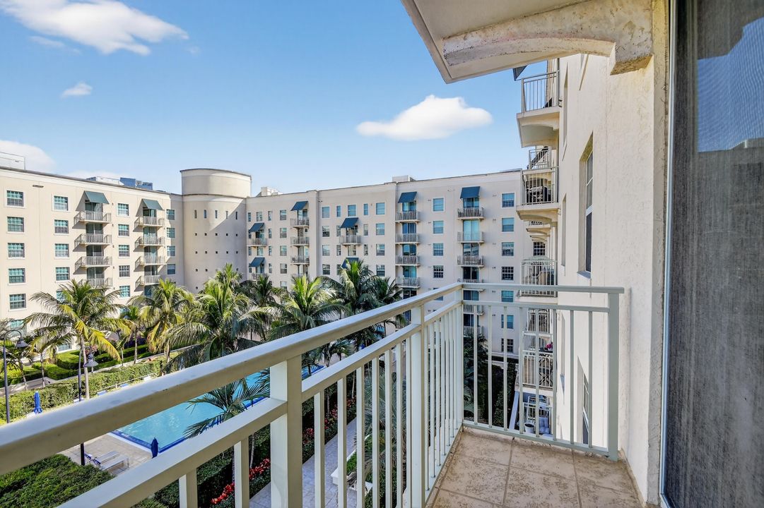 待售: $459,000 (2 贝兹, 2 浴室, 1130 平方英尺)