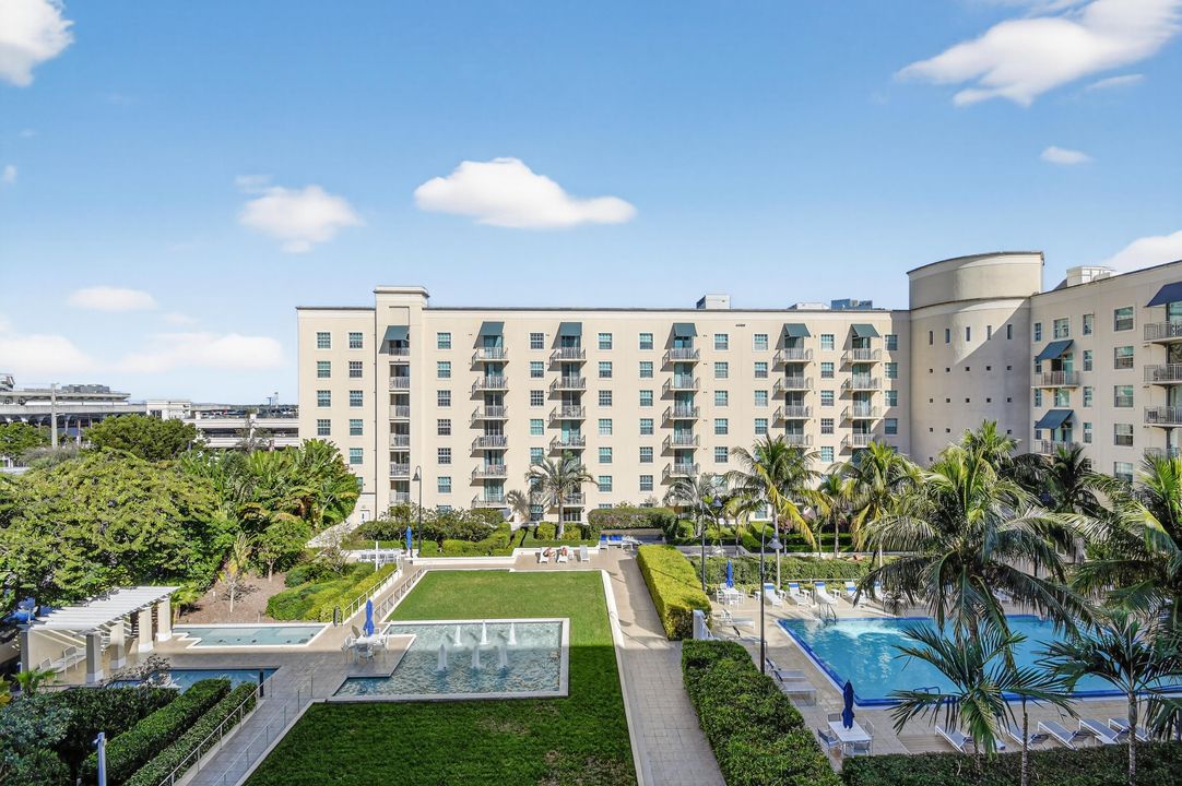 待售: $459,000 (2 贝兹, 2 浴室, 1130 平方英尺)