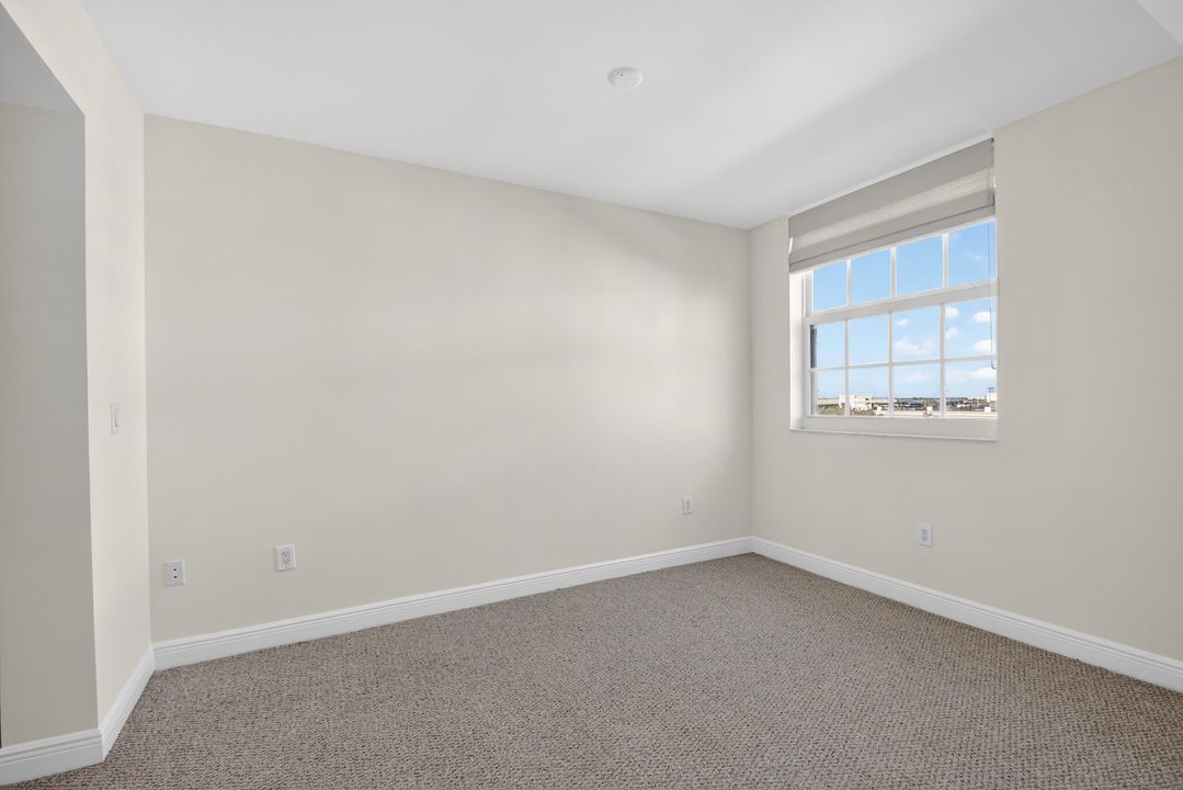 待售: $459,000 (2 贝兹, 2 浴室, 1130 平方英尺)