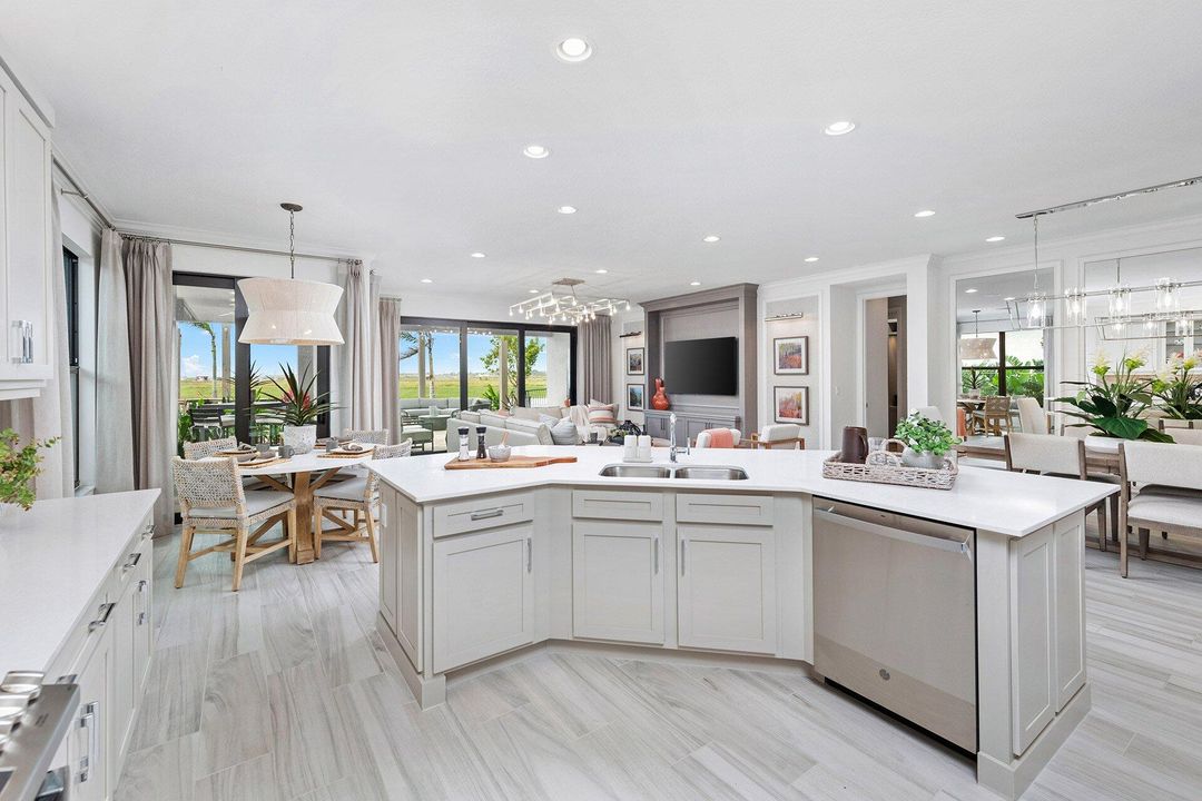 For Sale: $725,000 (3 beds, 3 baths, 2352 Square Feet)