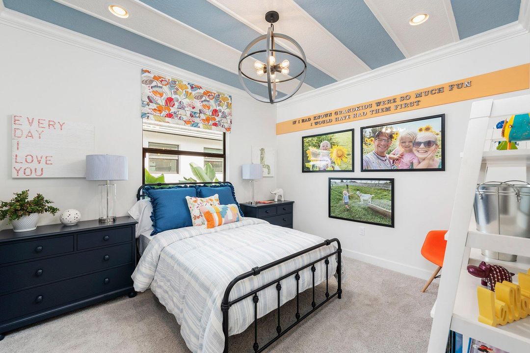 For Sale: $725,000 (3 beds, 3 baths, 2352 Square Feet)