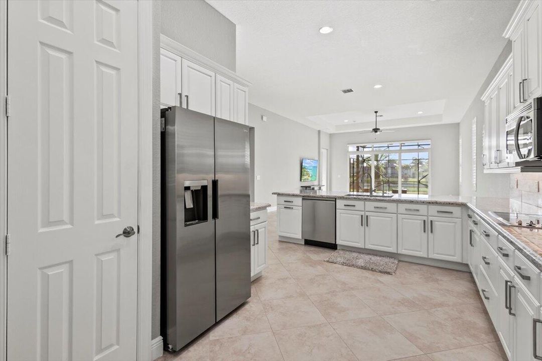 На продажу: $482,000 (3 спален, 2 ванн, 2007 Квадратных фут)