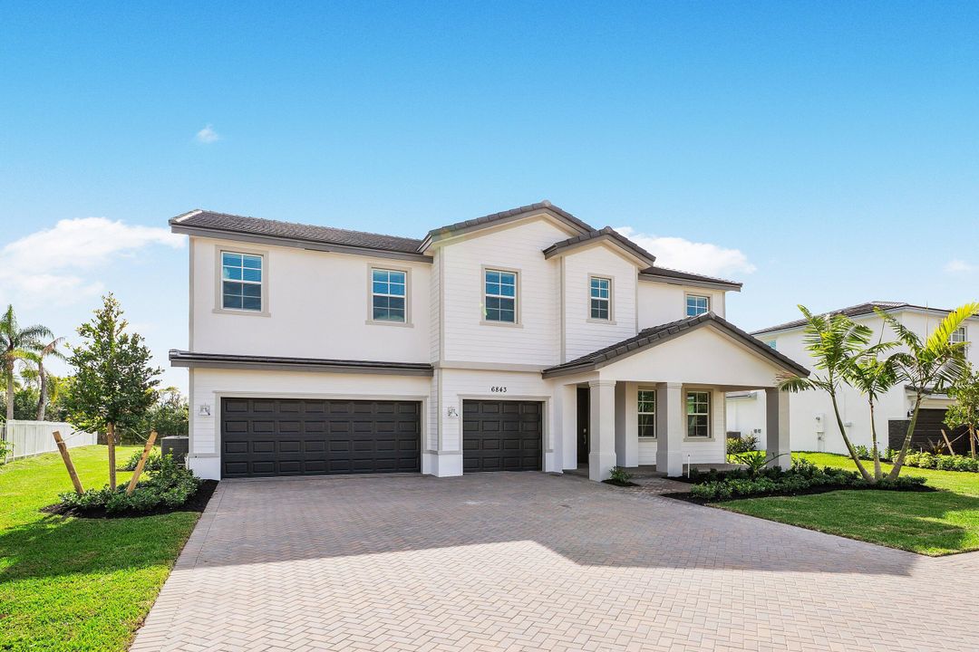 出租: $7,300 (5 贝兹, 3 浴室, 3325 平方英尺)