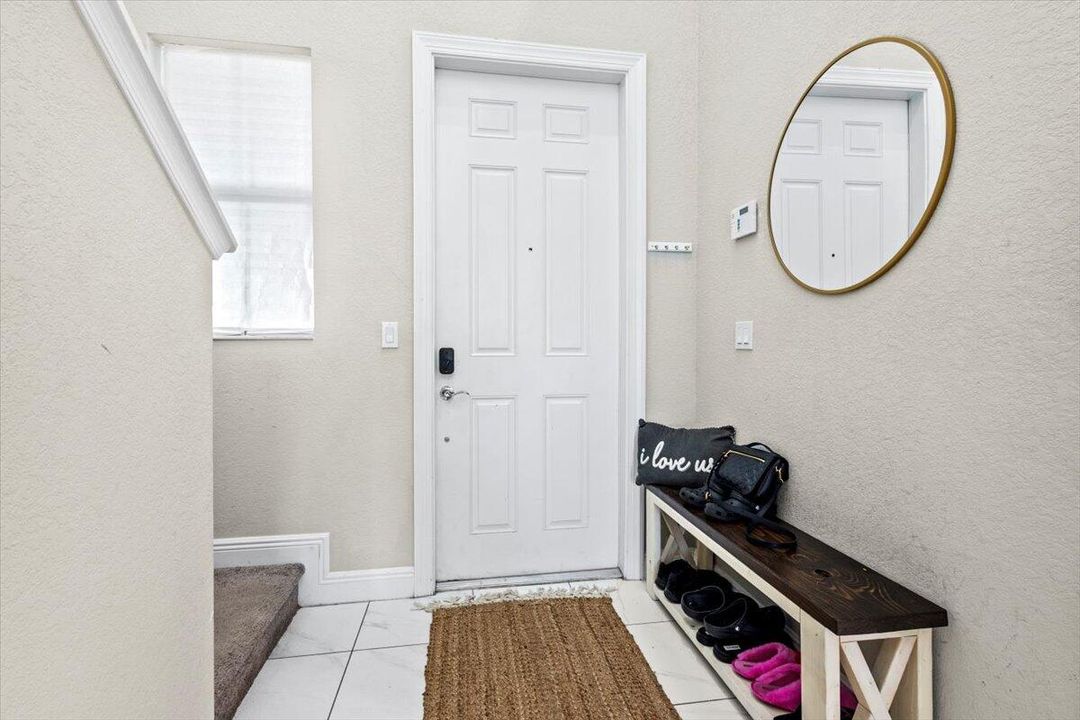 待售: $379,000 (3 贝兹, 2 浴室, 2429 平方英尺)