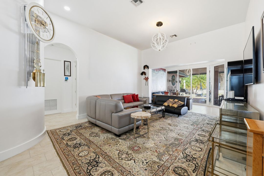 На продажу: $1,029,000 (3 спален, 2 ванн, 2160 Квадратных фут)