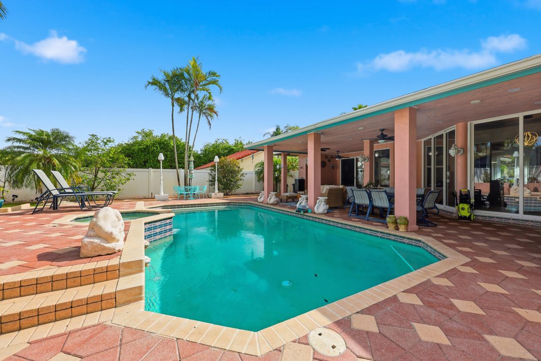 На продажу: $1,029,000 (3 спален, 2 ванн, 2160 Квадратных фут)