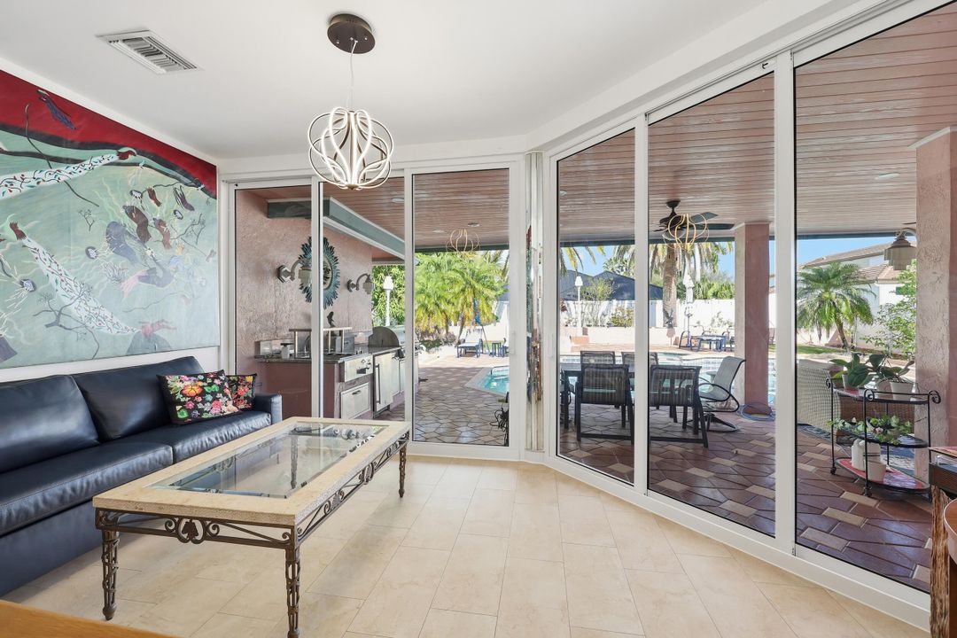 На продажу: $1,029,000 (3 спален, 2 ванн, 2160 Квадратных фут)