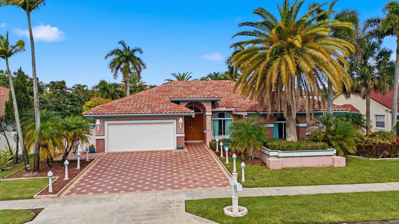 На продажу: $1,029,000 (3 спален, 2 ванн, 2160 Квадратных фут)