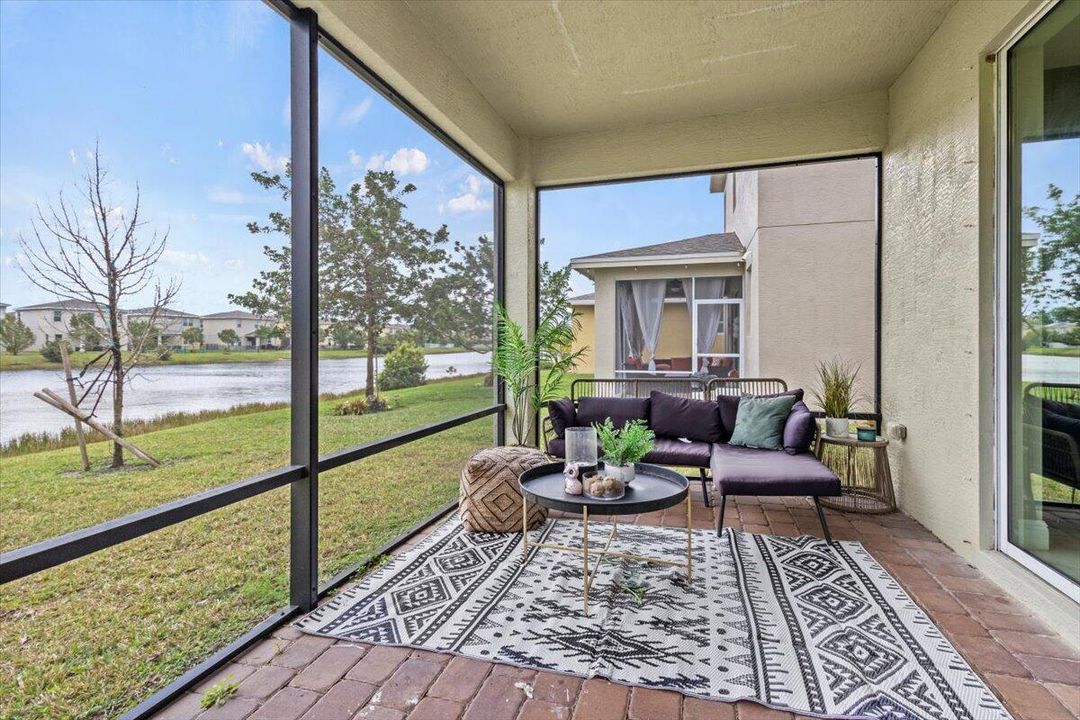 待售: $379,000 (3 贝兹, 2 浴室, 2429 平方英尺)