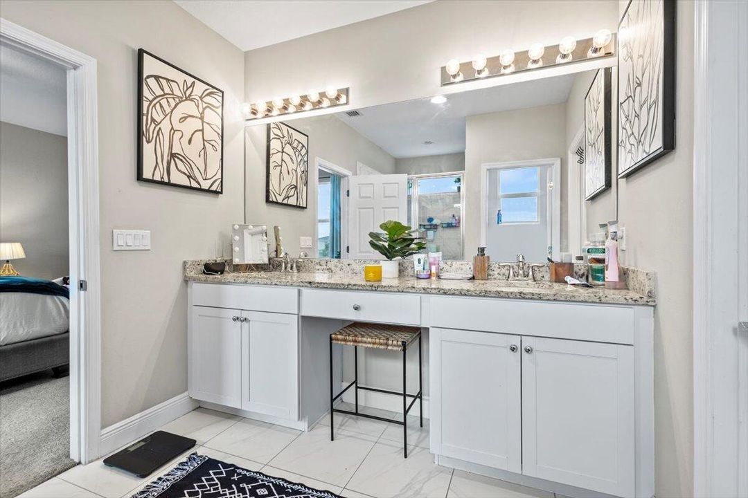 待售: $379,000 (3 贝兹, 2 浴室, 2429 平方英尺)