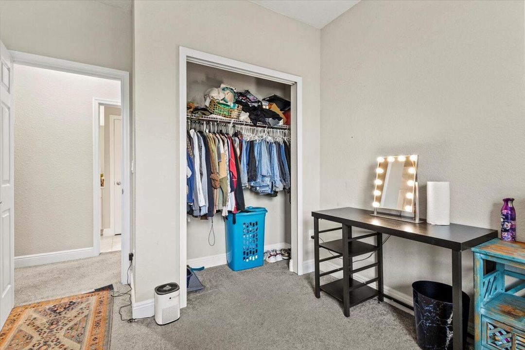 待售: $379,000 (3 贝兹, 2 浴室, 2429 平方英尺)