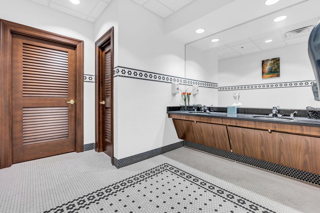 For Sale: $2,700,000 (0 beds, 0 baths, 7567 Square Feet)